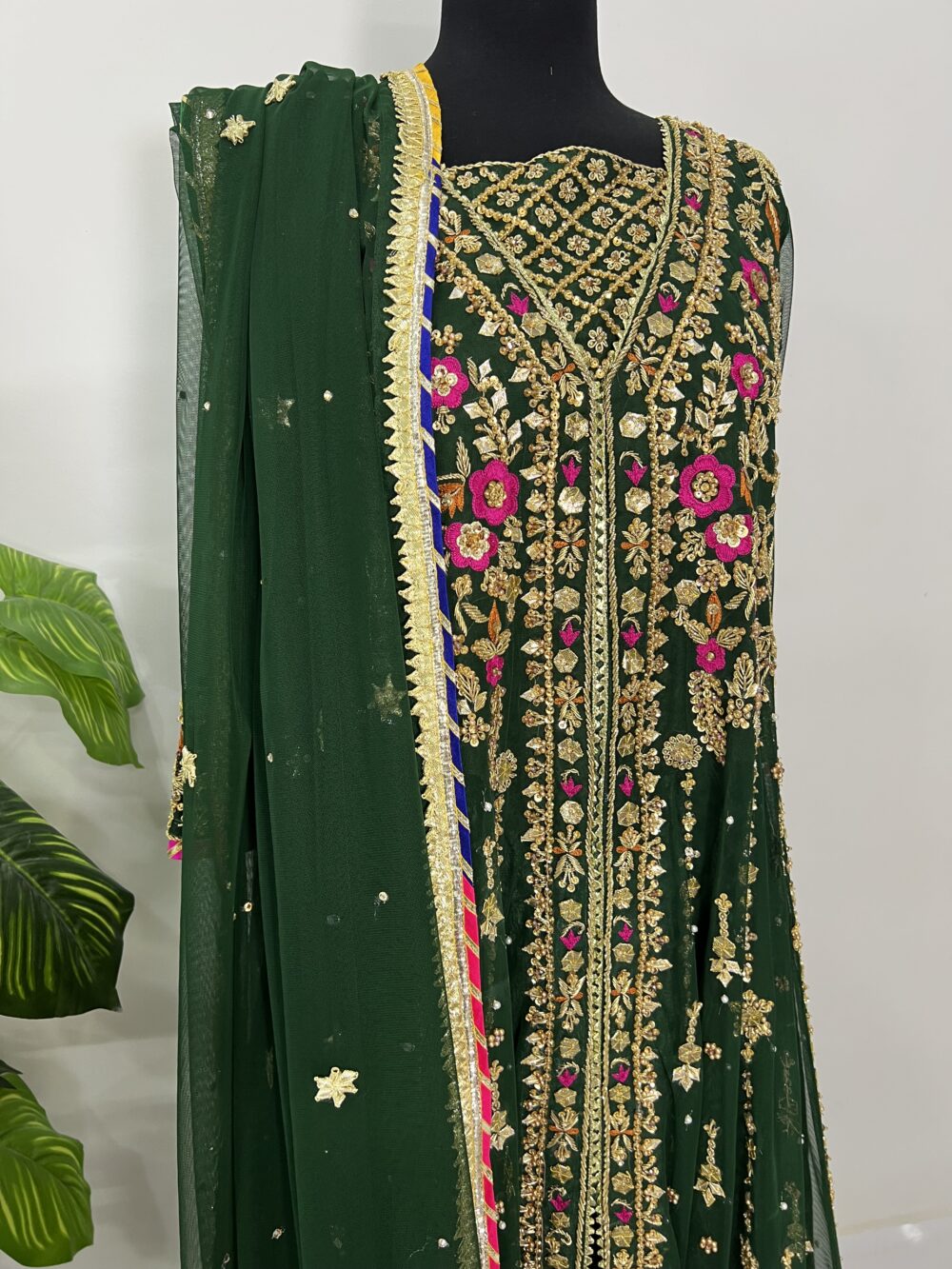 Gulzara Raksha Raksha Gulzara – khwaabkari.com